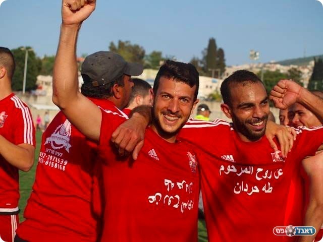 אבי כהן (משמאל) (דאפר מחאמיד)